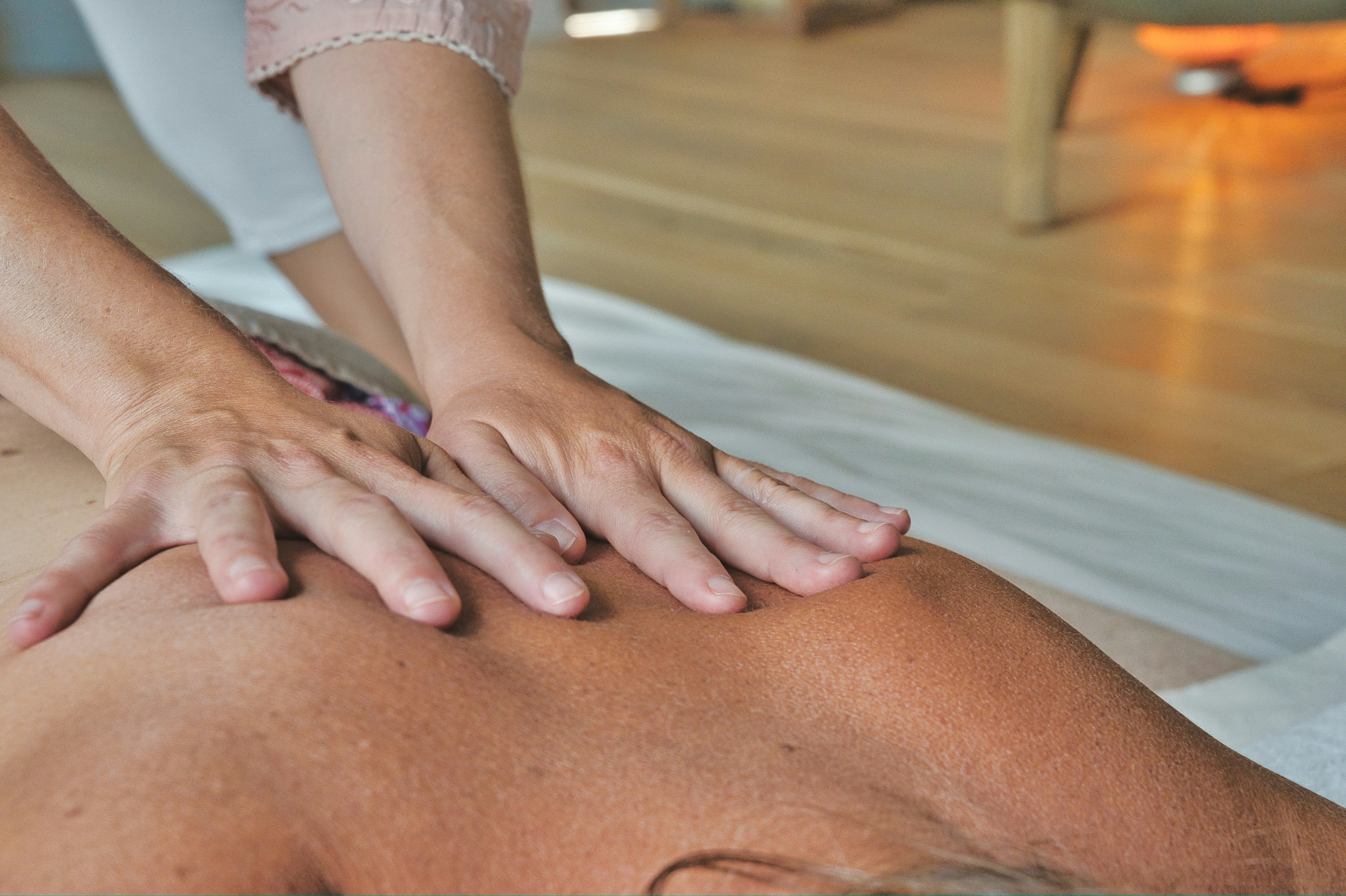Reduce stress with massage Uncover peace while relaxing Clean, quiet ...